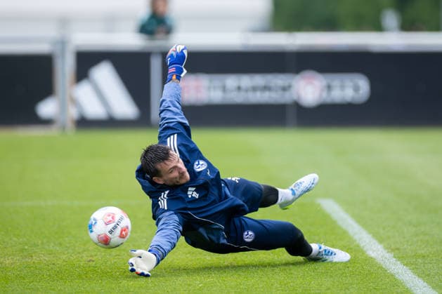 14 05 2026, Soccer, Training of FC Schalke 04 Goalkeeper Kevin Müller FC Schalke 04 Gelsenkirchen Training ground FC Schalke 04 NRW Germany xRHR PHOTO YYx Copyright: RHR-FOTOx RHR-FOTO YY