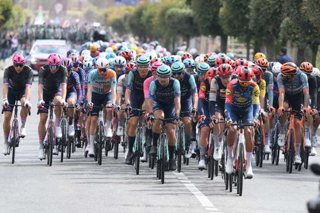 CICLISMO - Giro d Italia - Stage 6 - Paestum - Naples Photo by IPA ABACAPRESS.COM84684143 - Cyclists are battling it out for the lead in the Giro d Italia during Giro d Italia 2026, Stage 6 a stage from Paestum to Naples Naples Italy  Copyright: xIPAxSport ABACAx