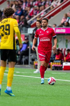 Switzerland Brack Super League 2025 26, FC Thun vs BSC Young Boys Stockhorn Arena, Thun Leonardo Bertone 6 THU Thun Stockhorn Arena Bern Switzerland Copyright: xKjetilxWaberx