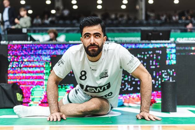 Behnam Yakhchali Gladiators Trier during warm-up, Vet Concept Gladiators Trier vs Rostock Seawolves, Basketball, easyCredit BBL, Play Ins, Season 2025 2026, 14 05 2026 Vet Concept Gladiators Trier vs Rostock Seawolves, Basketball, easyCredit BBL, Play Ins, Season 2025 2026, 14 05 2026 Copyright: xEibner-Pressefoto AlexanderxNeisx EP_ANS