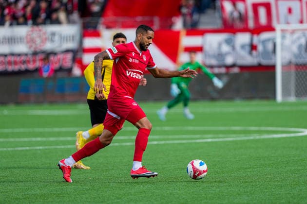 Switzerland Brack Super League 2025 26, FC Thun vs BSC Young Boys Stockhorn Arena, Thun Christopher Ibayi 18 THU Thun Stockhorn Arena Bern Switzerland Copyright: xKjetilxWaberx