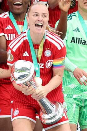 14 05 2026, xrekx, Football DFB Womens Cup Final, VfL Wolfsburg FC Bayern München v l DFB Cup Winners FC Bayern Muenchen 2026 Glodis Perla Viggosdottir FC Bayern Muenchen DFL DFB REGULATIONS PROHIBIT ANY USE OF PHOTOGRAPHS as IMAGE SEQUENCES and or QUASI VIDEO Köln