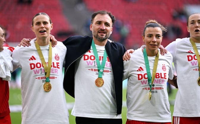Football, Germany, Women, Season 2025 2026, DFB Cup Final, Rhein Energie Stadion Köln, VfL Wolfsburg FC Bayern München 0 4 Jubel FC Bayern, Head Coach JosŽ Barcala FCB Jubel, Joy, Action