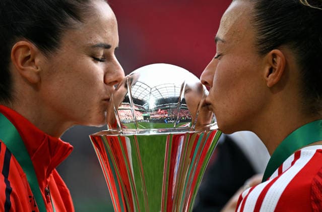 Football, Germany, Women, Season 2025 2026, DFB Cup Final, Rhein Energie Stadion Köln, VfL Wolfsburg FC Bayern München 0 4 Jubel FC Bayern, Arianna Caruso FCB with Cup Jubel, Joy, Action