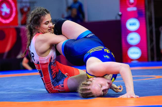 U17 Wrestling European Championships 61kg WW Ozdenur Ozmez TUR df Inez Ester Lea Airaksinen SWE Copyright: xKostadinxAndonov xUnitedxWorldxWrestlingx Kostadin Andonov United World Wrestling