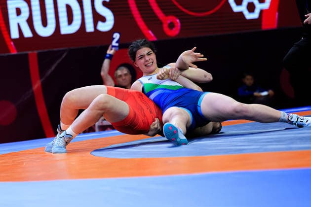 U17 Wrestling European Championships 69kg WW Simura Abdullayeva AZE df Natalia Georgieva Taseva BUL Copyright: xKostadinxAndonov xUnitedxWorldxWrestlingx Kostadin Andonov United World Wrestling