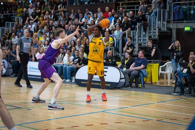 Charles Tyorne Harris Jr Bozic Estriche Knights Kirchheim, 03 GER, Bozic Estriche Knights Kirchheim vs BG Goettingen, BARMER 2 Basketball Bundesliga, Playoffs Game 4, Season 2025 2026, 14 05 2026 GER, Bozic Estriche Knights Kirchheim vs BG Goettingen, BARMER 2 Basketball Bundesliga, Playoffs Game 4, Season 2025 2026, 14 05 2026 Goeppingen Copyright: xEibner-Pressefoto NinaxSanderx EP_NSR