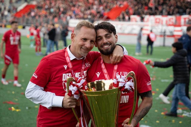 THUN, BERN - MAY 14: Head coach Mauro Lustrinelli and Kastriot Imeri of FC Thun celebrate after the match following the Brack Super League match between FC Thun and BSC Young Boys at Visana Arena on May 14, 2026 in Thun, Bern, Switzerland. Copyright: xLivioxBaeriswylx xSPPx Sportspressphoto_SPR146281