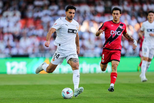 May 14, 2026, Valencia, Valencia, SPAIN: Eray Comert of Valencia CF in action during the Spanish league, LaLiga EA Sports, football match played between Valencia CF and Rayo Vallecano at Mestalla stadium on May 14, 2026, in Valencia, Spain. Valencia CF V Rayo Vallecano - LaLiga EA Sports  - ZUMAa181 20260514_zaa_a181_007 Copyright: xIvanxTerronx