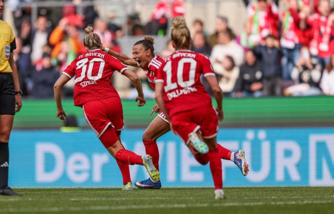 GER, Cologne, Vfl Wolfsburg vs FC Bayern Munich, DFB Cup Women, Football, DFB, Season 2025 2026, Rhein Energie Stadion, Final in the picture Joy, Emotions after the victory in the DFB Cup Womens Final, Arianna Caruso Bayern Munich 27 , Goal DFB DFL REGULATIONS PROHIBIT ANY USE OF PHOTOGRAPHS AS IMAGE SEQUENCES AND OR QUASI VIDEO, 14 05 2026 Copyright: HMBxMedia HendrikxHamelau