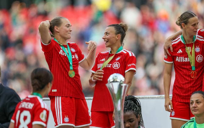 GER, Cologne, Vfl Wolfsburg vs FC Bayern Munich, DFB Cup Women, Football, DFB, Season 2025 2026, Rhein Energie Stadion, Final in the picture from l Magdalena Eriksson Bayern Munich 5 , Arianna Caruso Bayern Munich 27 , Joy, Emotions after the victory in the DFB Cup Final Women DFB DFL REGULATIONS PROHIBIT ANY USE OF PHOTOGRAPHS AS IMAGE SEQUENCES AND OR QUASI VIDEO, 14 05 2026 Copyright: HMBxMedia HendrikxHamelau