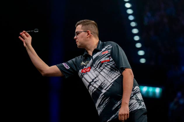 2026 BetMGM Premier League Darts, Night 15, Birmingham Gian van Veen throws during the 2026 BetMGM Premier League Darts, Night 15 at the Utilita Arena, Birmingham, England on 14 May 2026 Credit: Alex Young Every Second Media Editorial use only. All images are copyright Every Second Media Limited. No images may be reproduced without prior permission. Copyright: xIMAGO EveryxSecondxMediax ESM-1992-0002 AlexxYoungx xEveryxSecondxMediax