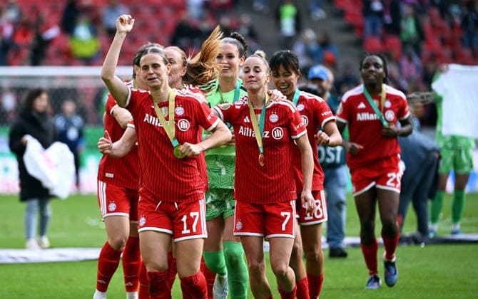 Football, Germany, Women, Season 2025 2026, DFB Cup Final, Rhein Energie Stadion Köln, VfL Wolfsburg FC Bayern München 0 4 Jubel FC Bayern, Klara Bühl FCB , Giulia Gwinn FCB Jubel, joy, action