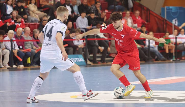 Stuttgart , Futsal Bundesliga Final German Championship Game 2 , TSV Weilimdorf vs HOT 05 Futsal , from left Andrii Remenets Hot Hajrulla Redzepi Weil
