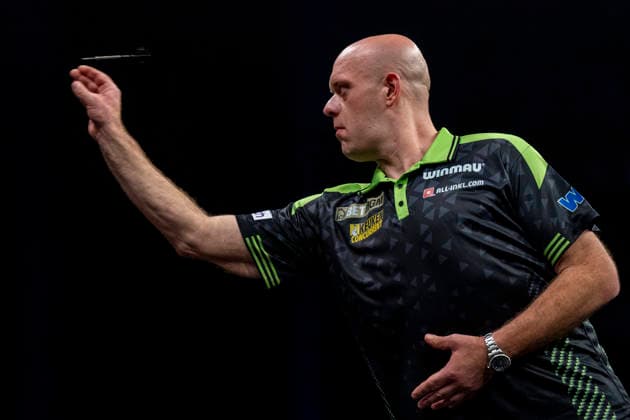 2026 BetMGM Premier League Darts, Night 15, Birmingham Michael van Gerwen throws during the 2026 BetMGM Premier League Darts, Night 15 at the Utilita Arena, Birmingham, England on 14 May 2026 Credit: Alex Young Every Second Media Editorial use only. All images are copyright Every Second Media Limited. No images may be reproduced without prior permission. Copyright: xIMAGO EveryxSecondxMediax ESM-1992-0010 AlexxYoungx xEveryxSecondxMediax
