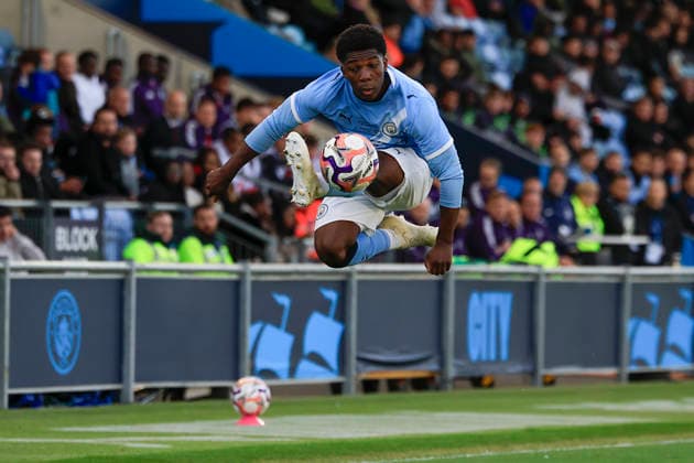 U18 Manchester City v U18 Manchester United, ManU FA Youth Cup Ryan McAidoo (7) of Manchester City controls the ball during the FA Youth Cup Final match between U18 Manchester City and U18 Manchester United at the Joie Stadium, Manchester, UK on 14 May 2026. Manchester Joie Stadium Gt Manchester UK Editorial use only DataCo restrictions apply See www.football-dataco.com , Copyright: xConorxMolloyx PSI-24255-0033