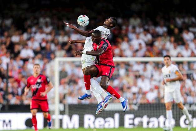 May 14, 2026, Valencia, Valencia, SPAIN: Umar Sadiq of Valencia CF in action during the Spanish league, LaLiga EA Sports, football match played between Valencia CF and Rayo Vallecano at Mestalla stadium on May 14, 2026, in Valencia, Spain. Valencia SPAIN - ZUMAa181 20260514_zaa_a181_047 Copyright: xIvanxTerronx