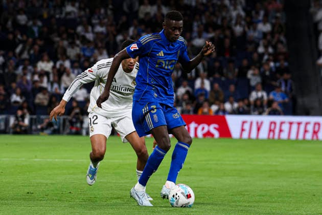 Real Madrid CF vs Real Oviedo, on the 36th matchday of the 2025 26 Spanish First Division May 14, 2026, Madrid, Spain Rahim Alhassane is defended by Trent Alexander Arnold during the Spanish championship LaLiga football match between Real Madrid CF and Real Oviedo on 14 May 2026 at Estadio Santiago Bernabeu in Madrid, Spain Madrid, Spain Madrid Madrid, Spain Madrid Madrid Spain Copyright: xAlejandroxMatiasx