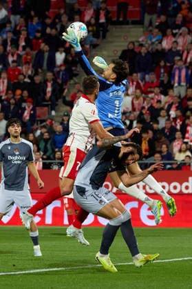 ESP LaLiga EA Sports Girona FC v Real Sociedad Duje Caleta Car of Real Sociedad, Stuani of Girona and Alejandro Remiro of Real Sociedad during LaLiga EA Sports, between Girona FC v Real Sociedad played at Montilivi Stadium, Girona on May 14th, 2026 in Spain Girona ESTADIO MONTILIVI CATALUNYA Spain Football Copyright: xEddyxKelelex xAgenciaxLOFx
