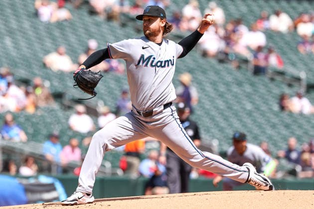May 14, 2026, Minneapolis, Minnesota, USA: Miami Marlins starting pitcher BRAXTON GARRETT (20) pitches against the Minnesota Twins in the first inning during a MLB, Baseball Herren, USA Baseball game between the Miami Marlins and the Minnesota Twins at Target Field in Minneapolis, Minnesota on May 14th, 2026. ZUMA Press Wire. Minneapolis USA - ZUMAg254 20260514_zsp_g254_075 Copyright: xStevenxGarciax