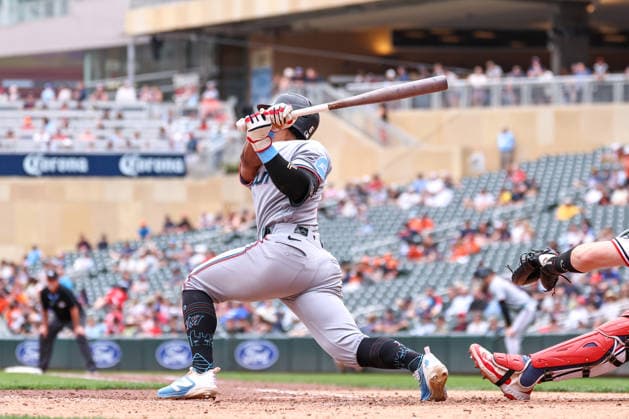 May 14, 2026, Minneapolis, Minnesota, USA: Miami Marlins shortstop OTTO LOPEZ (6) hits a RBI single in the eighth inning during a MLB, Baseball Herren, USA Baseball game between the Miami Marlins and the Minnesota Twins at Target Field in Minneapolis, Minnesota on May 14th, 2026. ZUMA Press Wire. Minneapolis USA - ZUMAg254 20260514_zsp_g254_076 Copyright: xStevenxGarciax