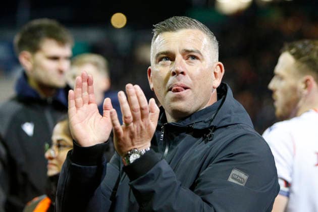 Bradford City v Bolton Wanderers, EFL Sky Bet League 1, Play Off Second Leg Bolton Wanderers Manger Steven Schumacher applauds the fans at full time during the EFL Sky Bet League 1 play off second leg match between Bradford City and Bolton Wanderers at the University of Bradford stadium, Bradford, UK on 14 May 2026. Bradford University of Bradford stadium West Yorkshire UK Editorial use only DataCo restrictions apply See www.football-dataco.com , Copyright: xPaulxThompsonx PSI-24256-0027