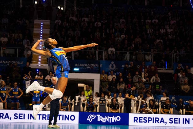 VOLLEY - Amichevole - BPER Test Match - Italy Women vs France Women Photo by IPA ABACAPRESS.COM84695084 - Merit Adigwe (ITA) serving - BPER Test Match - Italy Women vs France Women. Biella Forum in Biella, Italy on May 14 2026. Biella Italy  Copyright: xIPAxSport ABACAx