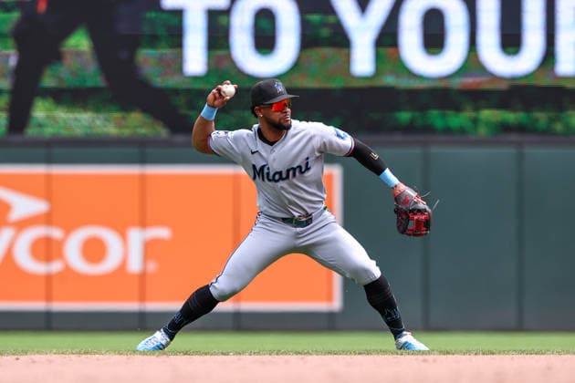 May 14, 2026, Minneapolis, Minnesota, USA: Miami Marlins shortstop OTTO LOPEZ (6) throws the ball to first base in the fifth inning during a MLB, Baseball Herren, USA Baseball game between the Miami Marlins and the Minnesota Twins at Target Field in Minneapolis, Minnesota on May 14th, 2026. ZUMA Press Wire. Minneapolis USA - ZUMAg254 20260514_zsp_g254_057 Copyright: xStevenxGarciax