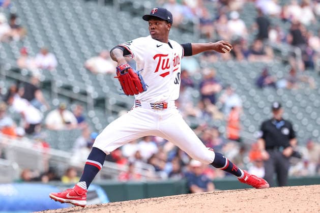 May 14, 2026, Minneapolis, Minnesota, USA: Minnesota Twins pitcher KENDRY ROJAS (60) pitches in the ninth inning during a MLB, Baseball Herren, USA Baseball game between the Miami Marlins and the Minnesota Twins at Target Field in Minneapolis, Minnesota on May 14th, 2026. ZUMA Press Wire. Minneapolis USA - ZUMAg254 20260514_zsp_g254_051 Copyright: xStevenxGarciax