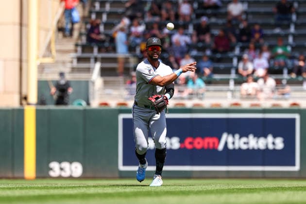 May 14, 2026, Minneapolis, Minnesota, USA: Miami Marlins shortstop OTTO LOPEZ (6) makes a play to first base during a MLB, Baseball Herren, USA Baseball game between the Miami Marlins and the Minnesota Twins at Target Field in Minneapolis, Minnesota on May 14th, 2026. ZUMA Press Wire. Minneapolis USA - ZUMAg254 20260514_zsp_g254_045 Copyright: xStevenxGarciax