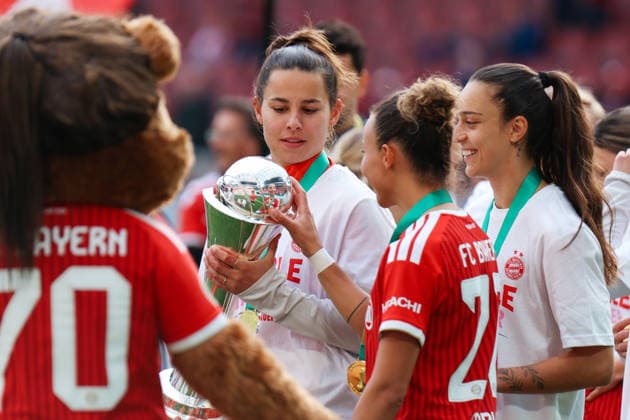 DFB Cup 46 Womens Final, VfL Wolfsburg FC Bayern Munich, 14 05 2026 Lena Oberdorf FC Bayern Munich, 8 Arianna Caruso FC Bayern Munich, 27 Natalia Padilla Bidas FC Bayern Munich, 23 DFB Cup 46 Womens Final, VfL Wolfsburg FC Bayern Munich Cologne, RheinEnergieSTADION 14 05 2025 Copyright: xBEAUTIFULxSPORTS Freisenx