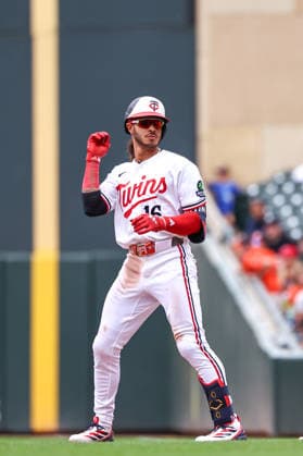 May 14, 2026, Minneapolis, Minnesota, USA: Minnesota Twins right fielder AUSTIN MARTIN (16) celebrates a RBI single in the eighth inning during a MLB, Baseball Herren, USA Baseball game between the Miami Marlins and the Minnesota Twins at Target Field in Minneapolis, Minnesota on May 14th, 2026. ZUMA Press Wire. Minneapolis USA - ZUMAg254 20260514_zsp_g254_041 Copyright: xStevenxGarciax