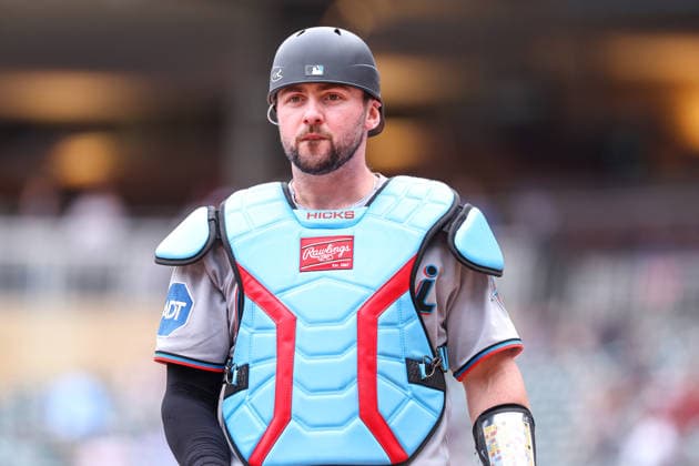 May 14, 2026, Minneapolis, Minnesota, USA: Miami Marlins catcher LIAM HICKS (34) looks on in the eighth inning during a MLB, Baseball Herren, USA Baseball game between the Miami Marlins and the Minnesota Twins at Target Field in Minneapolis, Minnesota on May 14th, 2026. ZUMA Press Wire. Minneapolis USA - ZUMAg254 20260514_zsp_g254_034 Copyright: xStevenxGarciax