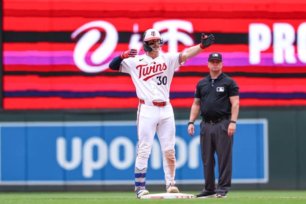 May 14, 2026, Minneapolis, Minnesota, USA: Minnesota Twins left fielder JAMES OUTMAN (30) celebrates a RBI double in the eighth inning during a MLB, Baseball Herren, USA Baseball game between the Miami Marlins and the Minnesota Twins at Target Field in Minneapolis, Minnesota on May 14th, 2026. ZUMA Press Wire. Minneapolis USA - ZUMAg254 20260514_zsp_g254_029 Copyright: xStevenxGarciax