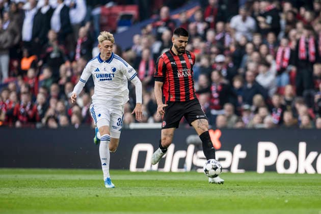 FC Copenhagen v FC Midtjylland, Oddset Cup final 2026, Copenhagen, Denmark Copenhagen, Denmark. 14th, May 2026. Martin Erlic (R) of FC Midtjylland and Viktor Dadason (39) of FC Copenhagen seen during the 2026 Oddset Cup final between FC Copenhagen and FC Midtjylland at Parken in Copenhagen. Denmark, Copenhagen  Copyright: xGonzalesxPhoto LassexLagonix