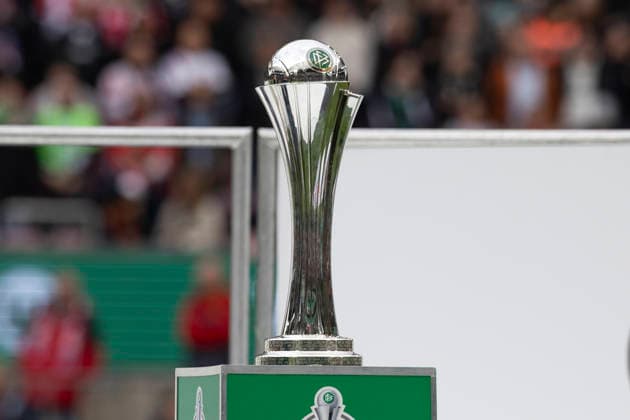 The Womens DFB Cup Standing on a pedestal Womens DFB Cup Final 2026, VfL Wolfsburg WOB FC Bayern Muenchen M , final score 0 4, on 14 05 2026 in Koeln Germany DFB regulations prohibit any use of photographs as image sequences and or quasi video Â