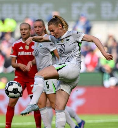Sarai LINDER WOB Aktion DFB Pokal der Frauen Finale 2026, VfL Wolfsburg WOB FC Bayern Muenchen M 0 4, am 14 05 2026 in Koeln Germany DFB regulations prohibit any use of photographs as image sequences and or quasi video Â