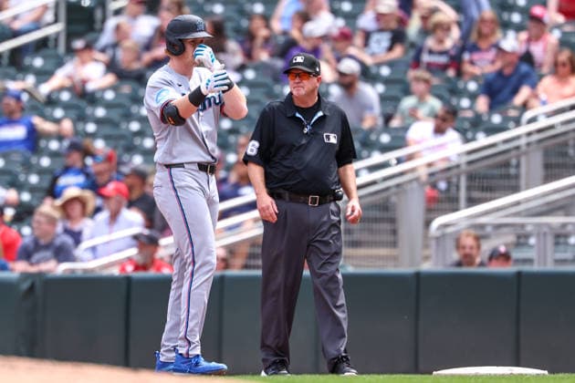 May 14, 2026, Minneapolis, Minnesota, USA: Miami Marlins right fielder OWEN CAISSIE (17) celebrates a single in the fifth inning during a MLB, Baseball Herren, USA Baseball game between the Miami Marlins and the Minnesota Twins at Target Field in Minneapolis, Minnesota on May 14th, 2026. ZUMA Press Wire. Minneapolis USA - ZUMAg254 20260514_zsp_g254_003 Copyright: xStevenxGarciax