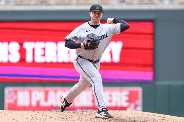 May 14, 2026, Minneapolis, Minnesota, USA: Miami Marlins pitcher JOHN KING (47) pitches in the eighth inning during a MLB, Baseball Herren, USA Baseball game between the Miami Marlins and the Minnesota Twins at Target Field in Minneapolis, Minnesota on May 14th, 2026. ZUMA Press Wire. Minneapolis USA - ZUMAg254 20260514_zsp_g254_009 Copyright: xStevenxGarciax
