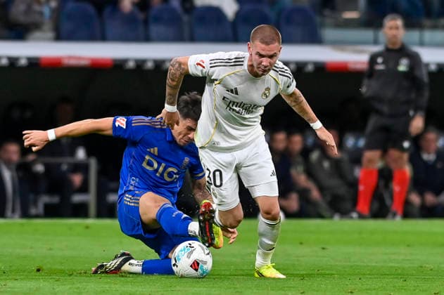 May 15, 2026, Madrid, Madrid, Spain: FRANCO MASTANTUONO of Real Madrid CF in action during the match corresponding to the thirty-six round of the 2025 26 First Division National League Championship between REAL MADRID C.F. Vs REAL OVIEDO, played at the Bernabeu Stadium on May 14, 2026, in Madrid, Spain. Madrid Spain - ZUMAc312 20260515_zsp_c312_005 Copyright: xOscarxManuelxSanchezx