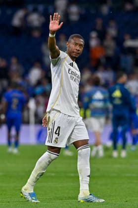 May 15, 2026, Madrid, Madrid, Spain: DAVID ALABA of Real Madrid CF says goodbye during the match corresponding to the thirty-six round of the 2025 26 First Division National League Championship between REAL MADRID C.F. Vs REAL OVIEDO, played at the Bernabeu Stadium on May 14, 2026, in Madrid, Spain. Madrid Spain - ZUMAc312 20260515_zsp_c312_072 Copyright: xOscarxManuelxSanchezx