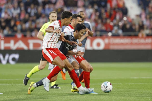 Vitor Reis (Girona), Takefusa Kubo (Sociedad), MAY 14, 2026 - Football Soccer : Spanish La Liga EA Sports match between Girona FC 1-1 Real Sociedad at the Munincipal Montilivi in Girona, Spain. Noxthirdxpartyxsales  aflo_330413200