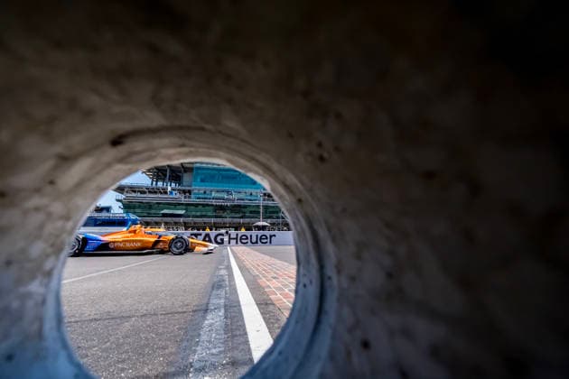 May 14, 2026, Speedway, In, USA: NTT IndyCar, Indy Car, IRL, USA SERIES driver, SCOTT DIXON (9) (NZL) of Auckland, New Zealand, crosses the yard of bricks during a practice session for the Indianapolis 500 race at the Indianapolis Motor Speedway in SPEEDWAY IN. NTT INDYCAR SERIES: May 14, 2026: Indianapolis 500: Scott Dixon  - ZUMAa161 20260514_aaa_a161_007 Copyright: xWalterxG.xArcexSr.x