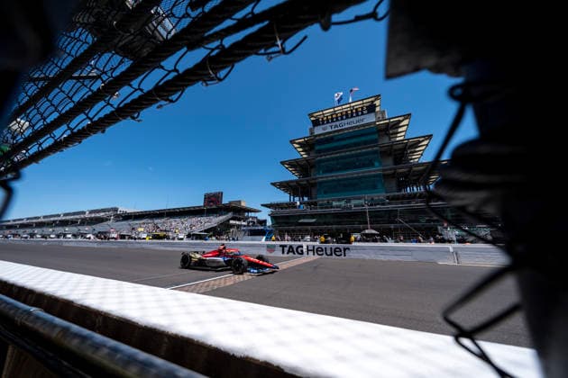 May 14, 2026, Speedway, In, USA: NTT IndyCar, Indy Car, IRL, USA SERIES driver, STING RAY ROBB (77) (USA) of Payette, ID, crosses the yard of bricks during a practice session for the Indianapolis 500 race at the Indianapolis Motor Speedway in SPEEDWAY IN. Speedway USA - ZUMAa161 20260514_aaa_a161_011 Copyright: xWalterxG.xArcexSr.x