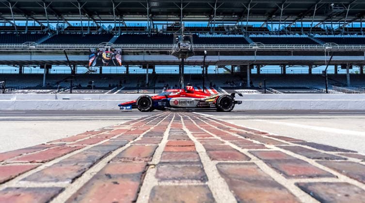 May 14, 2026, Speedway, In, USA: NTT IndyCar, Indy Car, IRL, USA SERIES driver, STING RAY ROBB (77) (USA) of Payette, ID, crosses the yard of bricks during a practice session for the Indianapolis 500 race at the Indianapolis Motor Speedway in SPEEDWAY IN. Speedway USA - ZUMAa161 20260514_aaa_a161_024 Copyright: xWalterxG.xArcexSr.x
