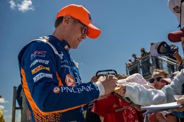 May 14, 2026, Speedway, In, USA: NTT IndyCar, Indy Car, IRL, USA SERIES driver, SCOTT DIXON (9) (NZL) of Auckland, New Zealand, signs autographs for fans before the Indianapolis 500 at Indianapolis Motor Speedway in SPEEDWAY IN. Speedway USA - ZUMAa161 20260514_aaa_a161_033 Copyright: xWalterxG.xArcexSr.x