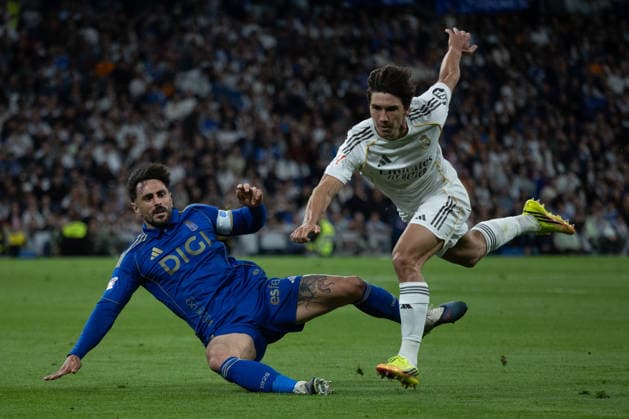 La Liga: Real Madrid 2 - Real Oviedo 0 Gonzalo García (R, Real Madrid player, seen in action during the EA SPORTS La Liga 2025-2026 match between Real Madrid and Real Oviedo, played at the Santiago Bernabéu Stadium. Final score: Real Madrid 2 - Real Oviedo 0 Madrid Spain Copyright: xDavidxCanalesx xSOPAxImagesx DCLaLigaRealmadridRealOviedo260514-31