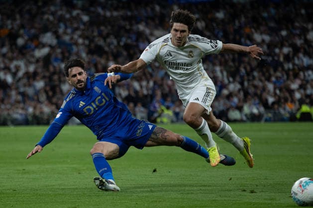 La Liga: Real Madrid 2 - Real Oviedo 0 Gonzalo García (R, Real Madrid player, seen in action during the EA SPORTS La Liga 2025-2026 match between Real Madrid and Real Oviedo, played at the Santiago Bernabéu Stadium. Final score: Real Madrid 2 - Real Oviedo 0 Madrid Spain Copyright: xDavidxCanalesx xSOPAxImagesx DCLaLigaRealmadridRealOviedo260514-32