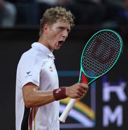 (260515) -- ROME, May 15, 2026 -- Martin Landaluce of Spain celebrates a point during the men s singles quarterfinal match between Martin Landaluce of Spain and Daniil Medvedev of Russia at the ATP, Tennis Herren Italian Open in Rome, Italy, May 14, 2026. ) (SP)ITALY-ROME-TENNIS-ATP-MARTIN LANDALUCE VS DANIIL MEDVEDEV LixJing 