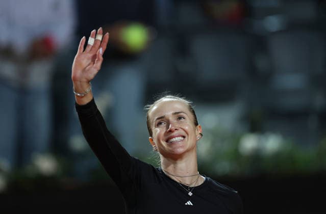 (260515) -- ROME, May 15, 2026 -- Elina Svitolina of Ukraine greets spectators after winning the women s singles semifinal match between Elina Svitolina of Ukraine and Iga Swiatek of Poland at the WTA, Tennis Damen Italian Open in Rome, Italy, May 14, 2026. ) (SP)ITALY-ROME-TENNIS-WTA-ITALIAN OPEN-ELINA SVITOLINA VS IGA SWIATEK LixJing 